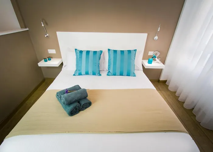Holidays2malaga Malagueta Apartamento *